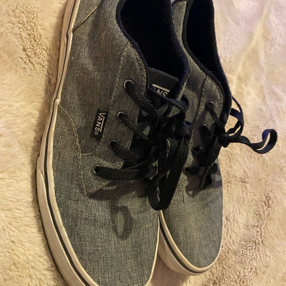 Vans - Picture 2 of 3